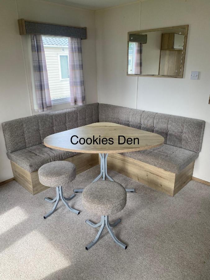 Отель Cookies Den Уэймут Экстерьер фото